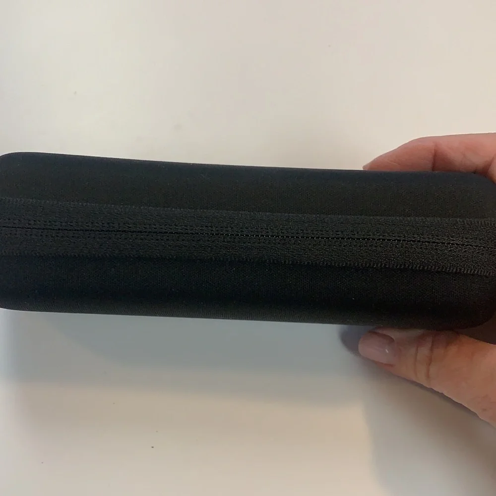 Converse Eye / Sunglass case Unisex